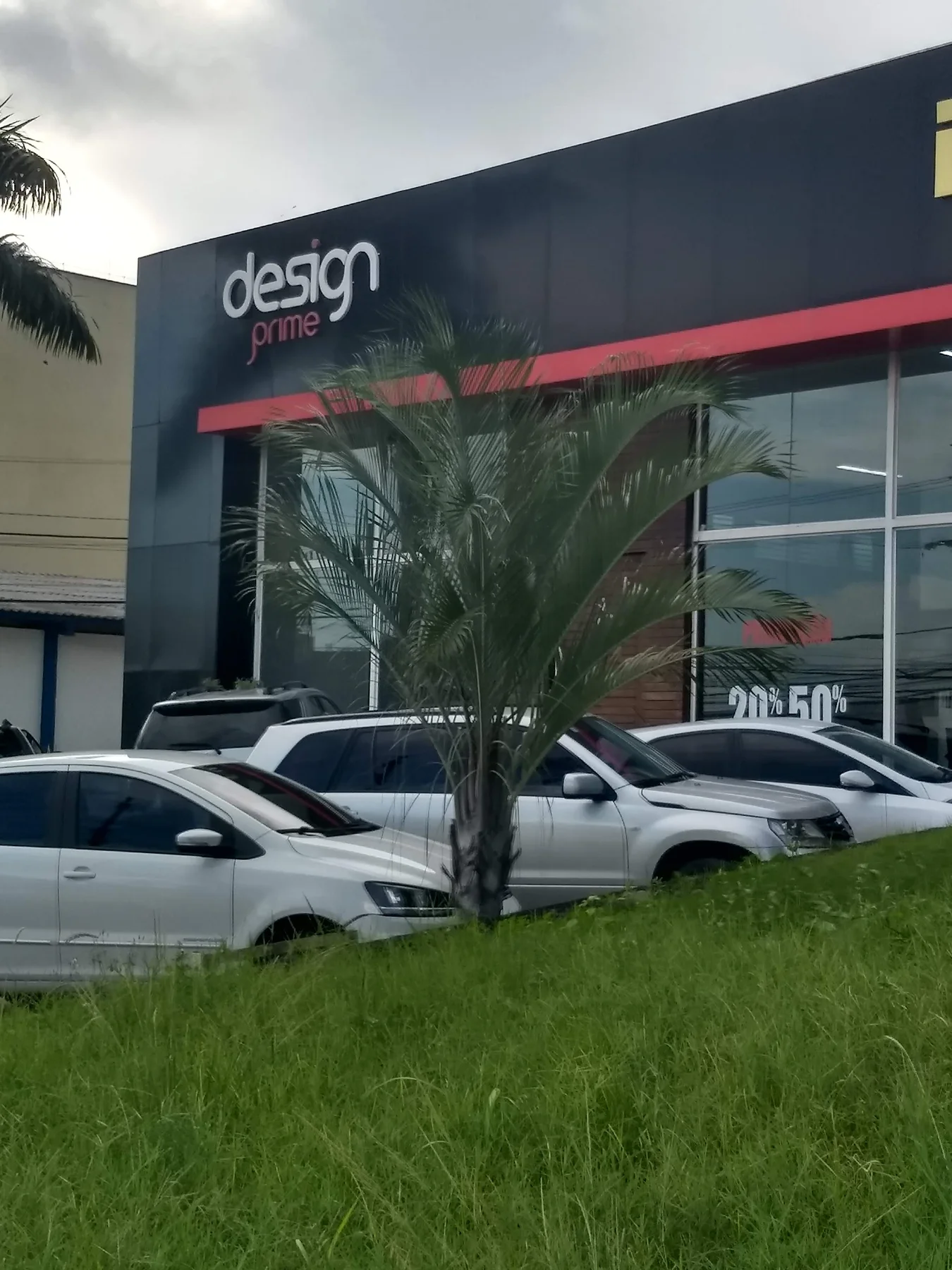 Fachada da Design Prime em São Luís durante o dia